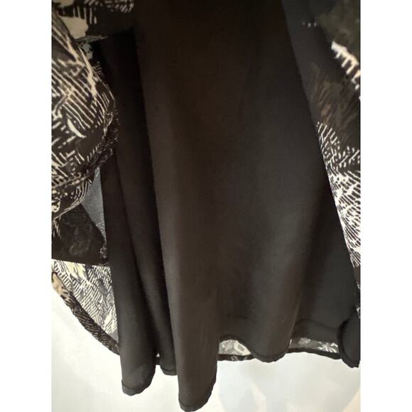 Forever 21 Contemporary Black Floral Minidress Size M - Picture 6 of 7